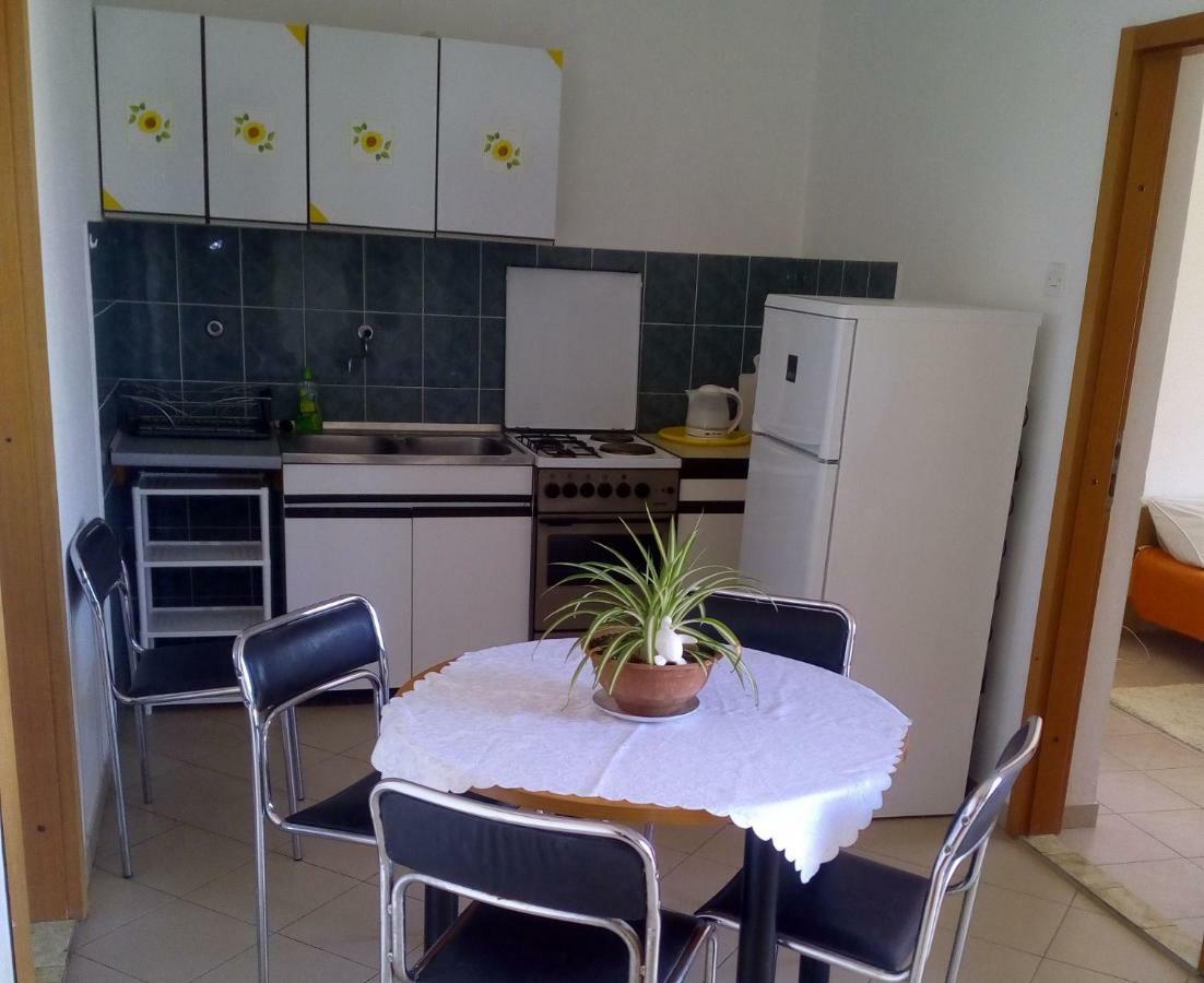 Apartments Luce-With Parking Nin Esterno foto